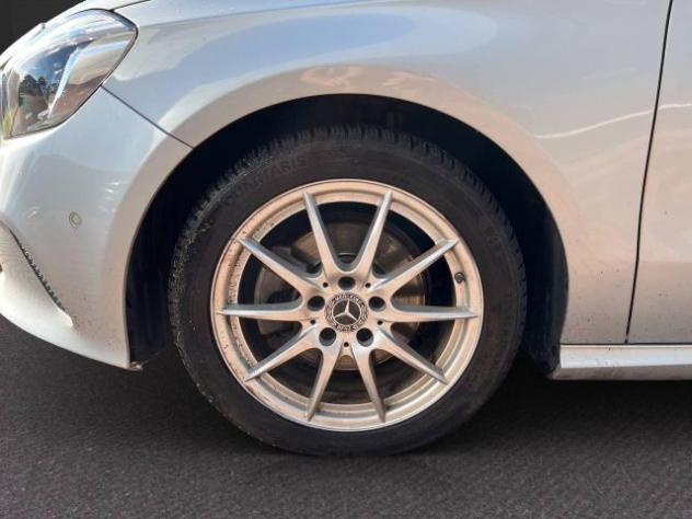 MERCEDES-BENZ A 180 Sport rif. 23939367 - Foto 9