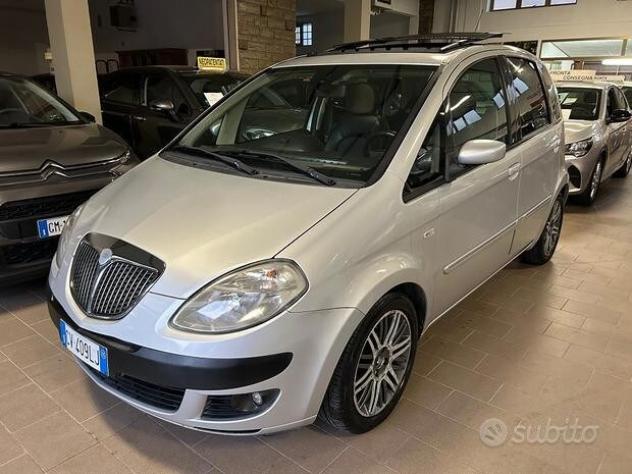LANCIA Musa 1.9 Multijet Platino - Foto 2