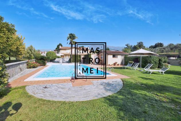 VILLA di 14 vani e di 420 mq (CAPANNORI) rif. 3206 - Foto 4