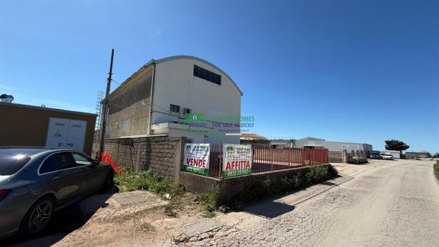 Rif. 9833 - Capannone commerciale zona "Ipercoop". - Foto 2
