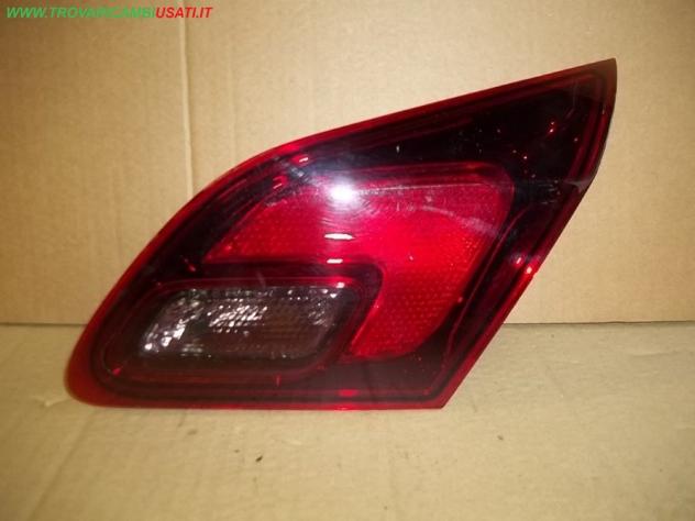 FANALE POST. PARTE INT. D. OPEL ASTRA (P10) 5p  Parti elettriche  Fanaleria  Fanali  Fanale post. sx. OPEL - ASTRA J - 01-02-2010 - 01-08-2012