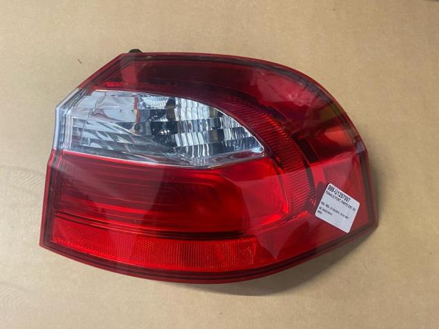FANALE POST. PARTE EST. DX 999-U1297997 Parti elettriche  Fanaleria  Fanali  Fanale post. dx. KIA - RIO - 01-03-2015 - 01-01-2017
