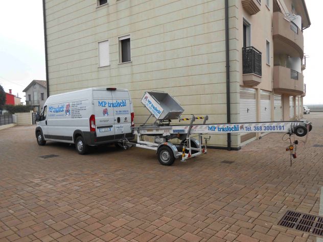 NOLEGGIO SCALA MONTACARICHI PER TRASLOCHI E MOBILIFICI UD - Foto 2