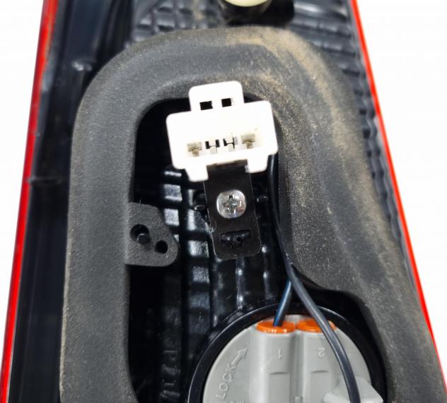 STOP POSTERIORE SINISTRO INTEGRATO NEL PORTELLO HYUNDAI i20 Serie 92403-C8600 (20) - Foto 14