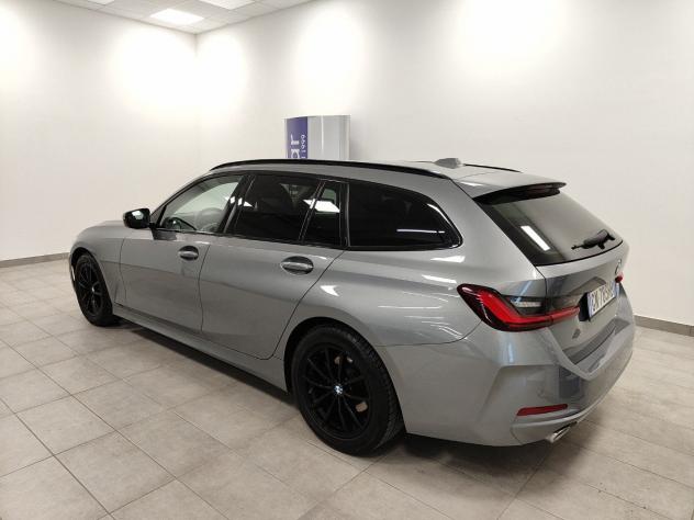 BMW Serie 3 318d 150cv 48V Touring Android/CarPlay VetriScuri - Foto 9