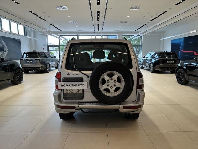 Mitsubishi Pajero Pajero 3p 3.2 tdi 16v di-d GLS SWB (121kw) - Foto 6