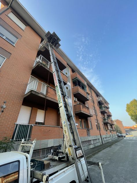 Noleggio Autoscale Torino e Piemonte – Con Operatore, Prezzi Convenienti