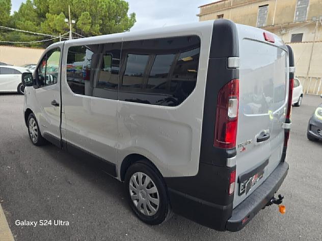 Renault Trafic T27 1.6 dCi 125CV S&S PC-TN Zen - Foto 6