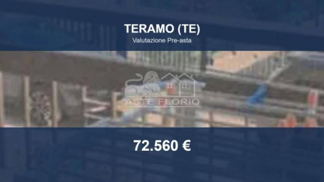 Immobile in asta di 159 m² con più di 5 locali e box auto in vendita a Teramo