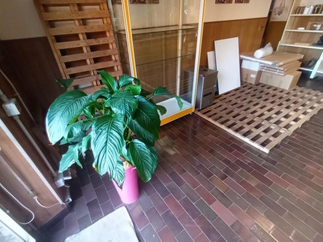 Locale comm.le/Fondo in vendita a Monte San Quirico - Lucca 75 mq Rif: 1315041