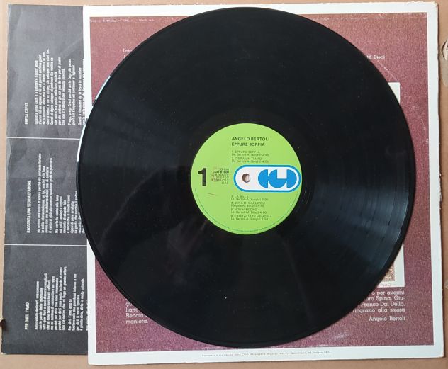 PIERANGELO BERTOLI -Eppure Soffia- ed. CGD Italy- LP 1976 - Foto 2
