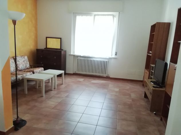 Affitto due posti letto in camera doppia € 200 l'uno, solo studenti - Foto 7