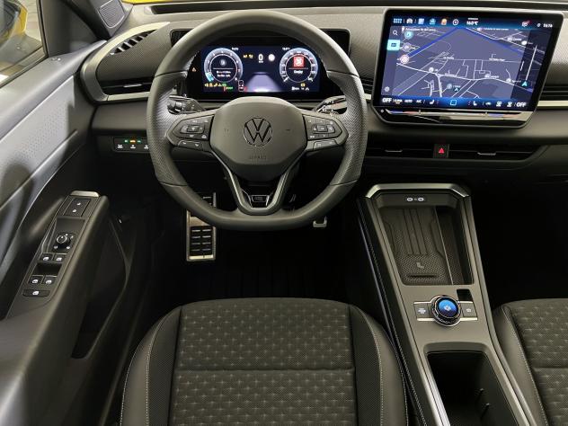 Volkswagen T-Roc T-Roc 1.5 eTSI ACT 150 CV DSG R-Line - Foto 8