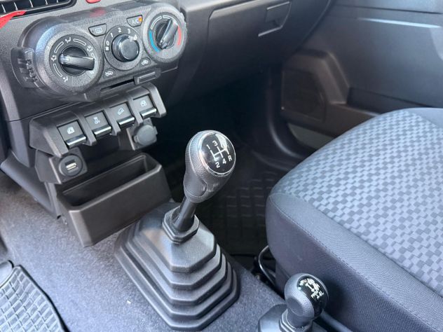 Suzuki Jimny 1.5 ALLGRIP PRO 4x4 N1 Da € 485,00 - Foto 19