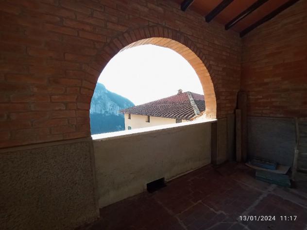 CASA SEMI INDIPENDENTE di 8 vani e di 120 mq (CAMAIORE) rif. 093 - Foto 3