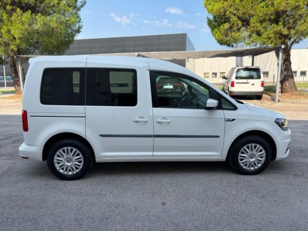 VOLKSWAGEN Caddy 1.4 TGI 5 posti Life rif. 23940506 - Foto 6