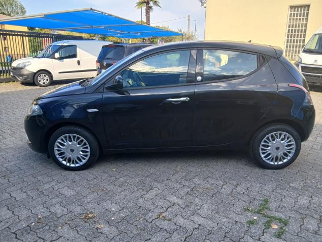 Lancia Ypsilon 1.2 69 CV 5 porte GPL Ecochic Silver. - Foto 3
