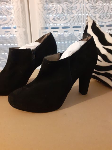 Sandali e scarpe nuove tg. 41 vari modelli disponibili - Foto 6