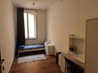 Stanza in appartamento in affitto a Modena