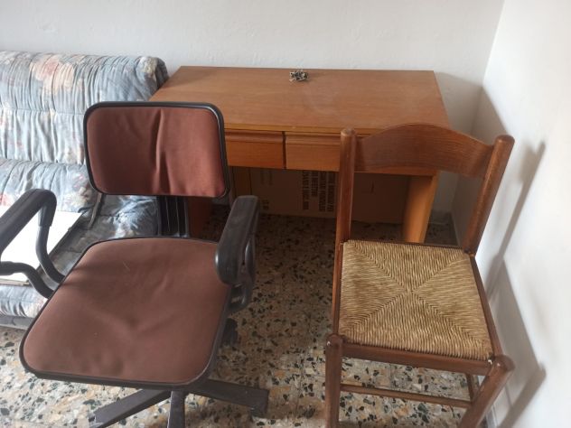 prezzi  bassi da urlo regalati ,mobilia cameretta /cucina/salotto ecc 10/50 euro - Foto 3