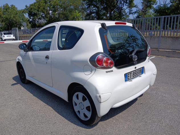 Toyota Aygo 1.0 12V VVT-i 3 porte Active Connect - Foto 7