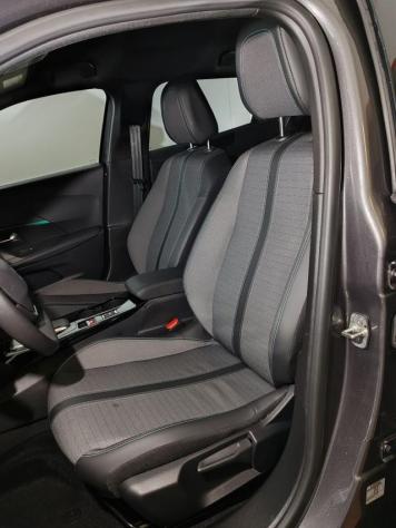 PEUGEOT 2008 1.2 130cv Allure EAT8 + Navi + Camera rif. 22602862 - Foto 9