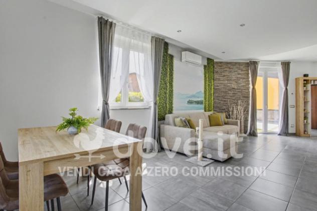 Villa di 170 m² con 4 locali e box auto in vendita a Leggiuno - Foto 7