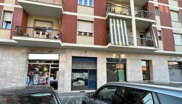 Negozio ristrutturato in zona residenziale - Foto 2