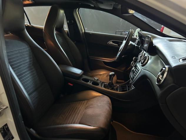 Mercedes-Benz GLA 200 CDI Premium - Foto 9