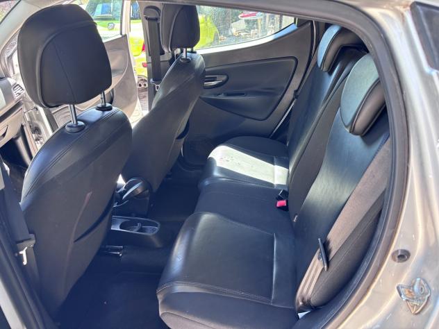 Lancia Ypsilon 1.2 69 CV 5 porte S&S Platinum - Foto 8