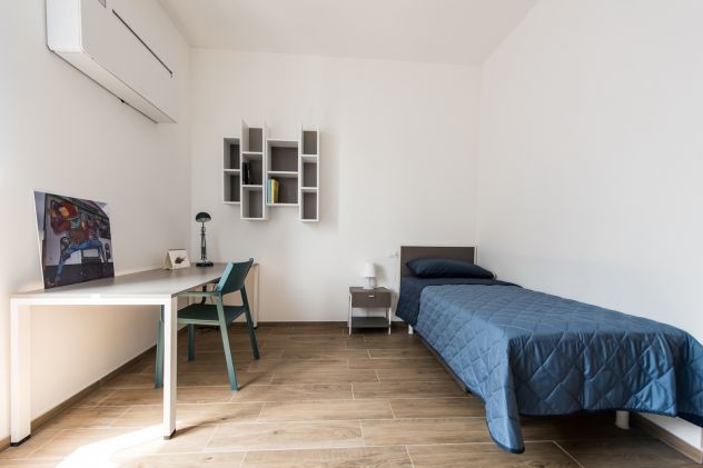 SINGOLA CON BAGNO IN CAMERA PER UNIVERSITARI - UTENZE INCLUSE ZONA POLITECNICO