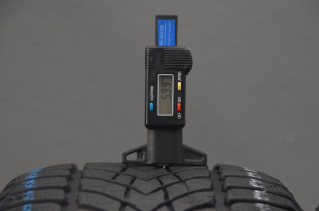 Dunlop Winter 4D 225/55 R18 usate x4 - Foto 6