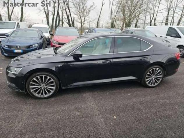 SKODA Superb Superb 2.0 tdi Laurin & Klement 140kw L&K FS611TR rif. 24161574 - Foto 3