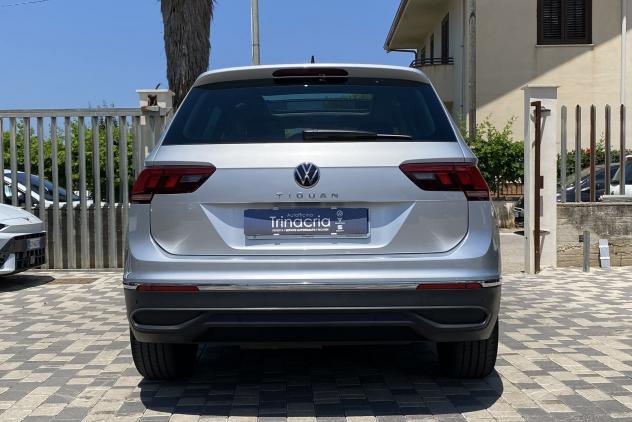 Volkswagen Tiguan Life 2.0 TDI 122CV Tetto - Foto 5