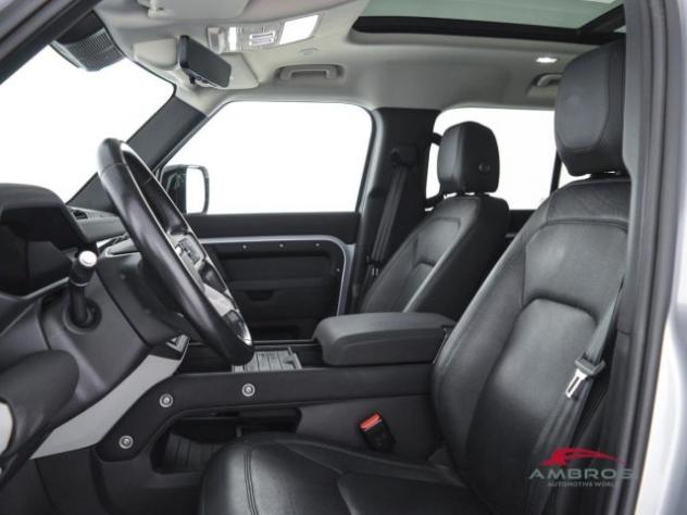 LAND ROVER Defender 110 3.0d i6 mhev SE awd 250cv auto rif. 23749110 - Foto 9