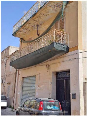 IMMOBILI-IMMOBILE RESIDENZIALE-Via Adua, 3