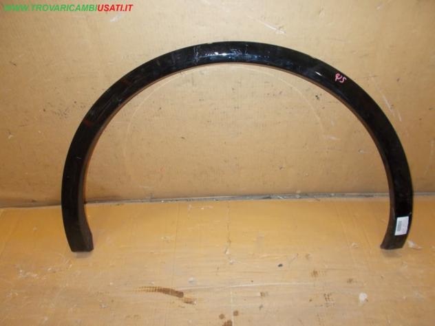MODANATURA ARCO PASSARUOTA POST.S. NERO MET VERSIONE 2018  AUDI Q5 (8R)  Carrozzeria  Lamierati esterni  Fiancate  Modanatura par AUDI - Q5 - 01-01-20