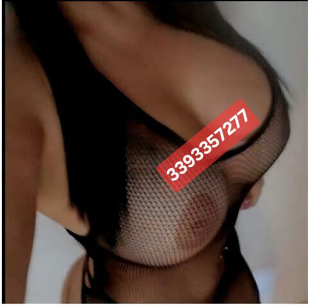 Massaggi con Karen - Foto 2 Tel:3393357277