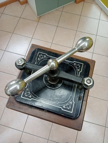 Antica pressa inizio 900 - Foto 4
