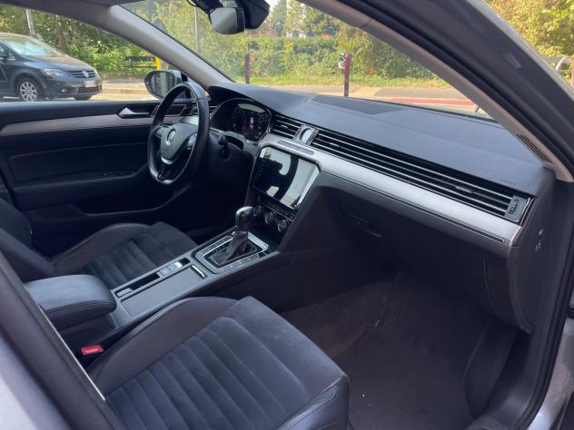 Volkswagen Passat 2.0 TDI 150CV SCR DSG Executive BMT - Foto 10