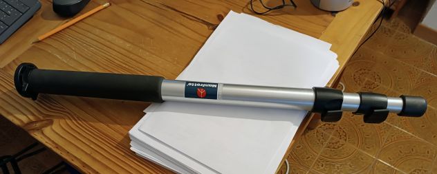 Vendo  monopiede per fotocamera Manfrotto