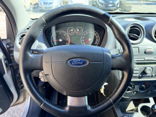 Ford Fiesta 1.4 TDCi 75cv Neopatentati - Foto 10