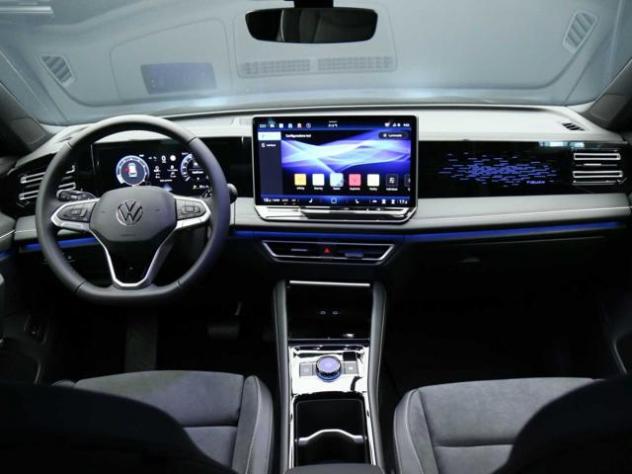 VOLKSWAGEN Tiguan 1.5 eTSI 150 CV ACT DSG Elegance rif. 24016659 - Foto 6