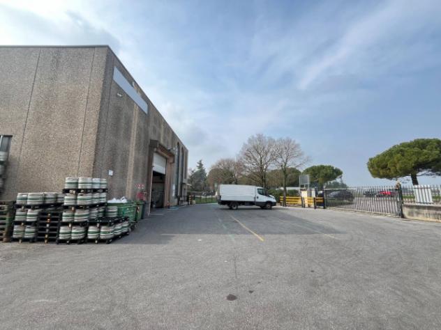 Immobile di 2600 m² con 5 locali in affitto a Bedizzole - Foto 15