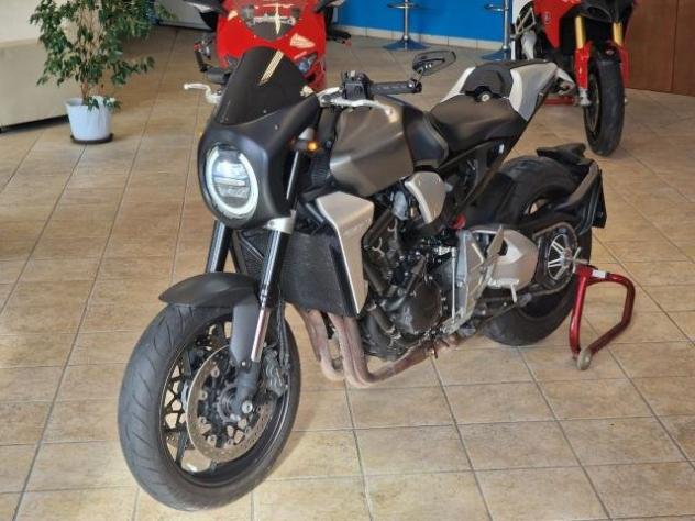 HONDA CB1000R 18.386KM 2019 FINAZ PERMUTA - Foto 4