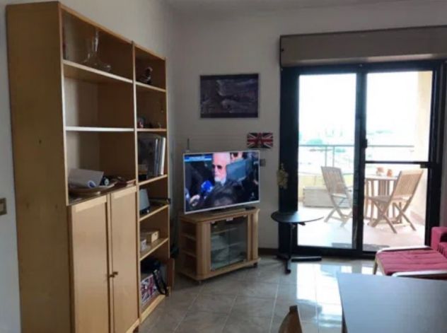 POMEZIA AMPIO BILOCALE ARREDATO CON TERRAZZO PRIVATO - Foto 10