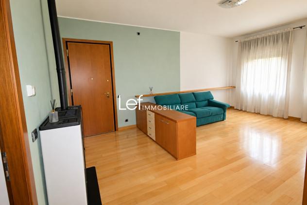 APPARTAMENTO di 4 vani e di 108 mq (FOLLINA) rif. AA78