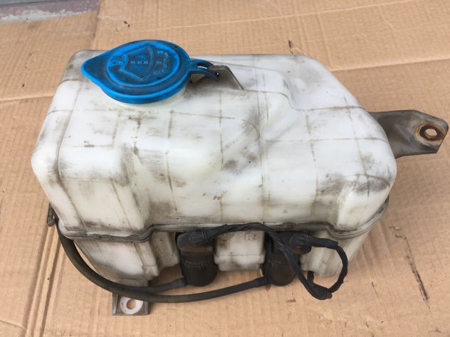 Vaschetta Tergicristalli / Tergi con pompette Suzuki Grand VITARA 2.0 TDI 2001