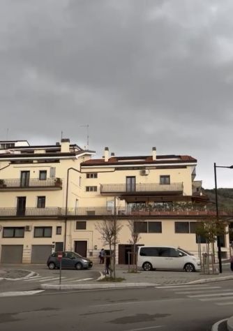 Mansarda ristrutturata con terrazzo in zona centrale