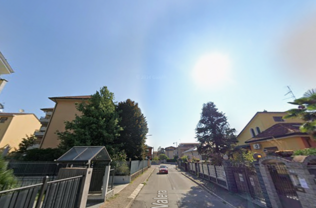 TRILOCALE CON BALCONE E CANTINA-ARESE - Foto 5
